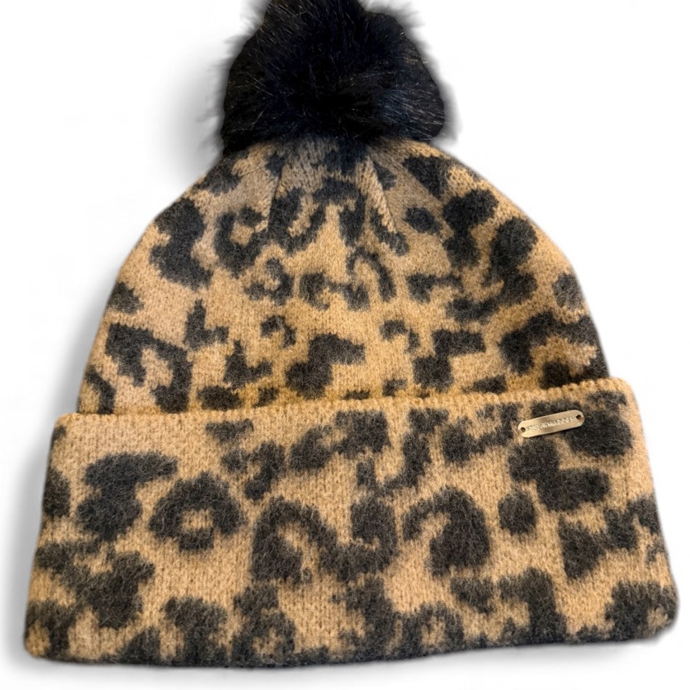 Steve Madden Black and Tan Knit Beanie